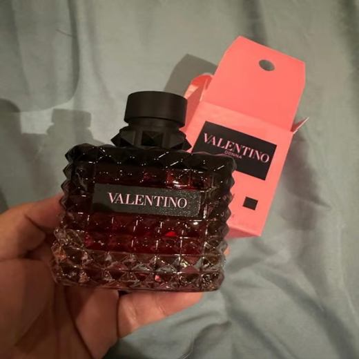 Valentino Born In Roma Intense Donna EDP - Image 3