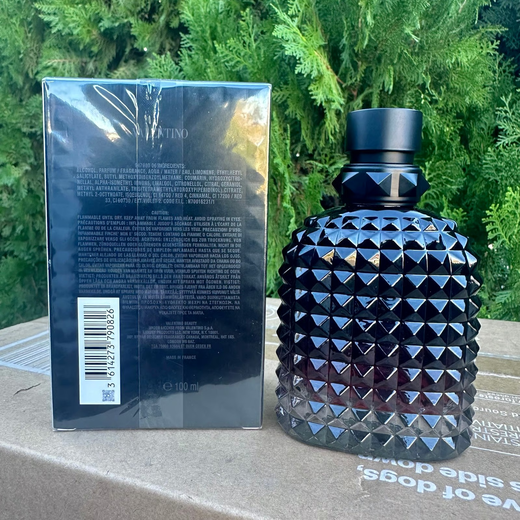 Valentino Uomo Born in Roma Intense EDP Fragrance - Image 4