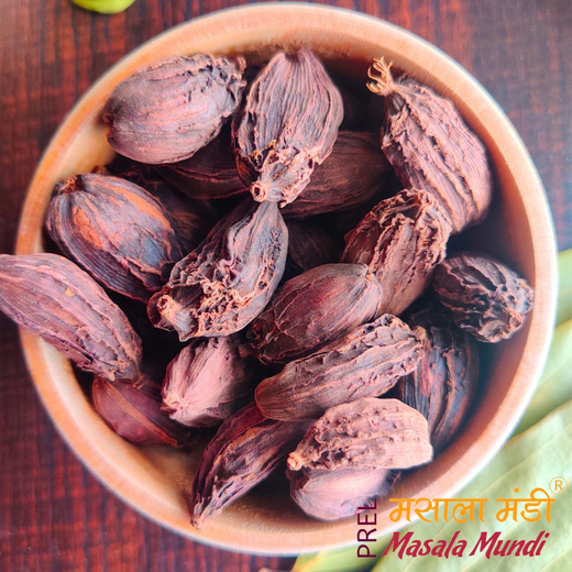 Black Black Cardamom Jumbo Pods (Sikkim) (50gms) and Bay Leaves Handpicked & Stem cut (20 grams) - Image 2