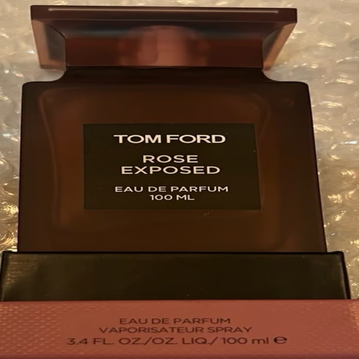 Tom Ford Rose Exposed Eau de Parfum - Image 2